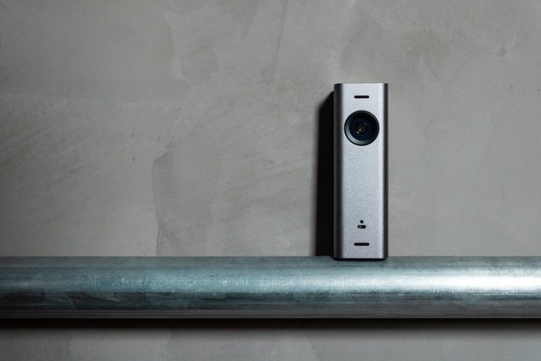 Videotelefon u vstupu do&nbsp;domu